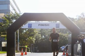 OrthoBethesda-5K-Event-Runner-Finishing